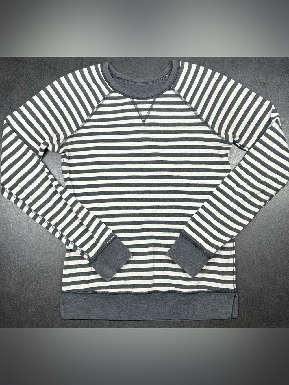Lululemon Size S Open Your Heart Long Sleeve II Reversible Crewneck Sweatshirt